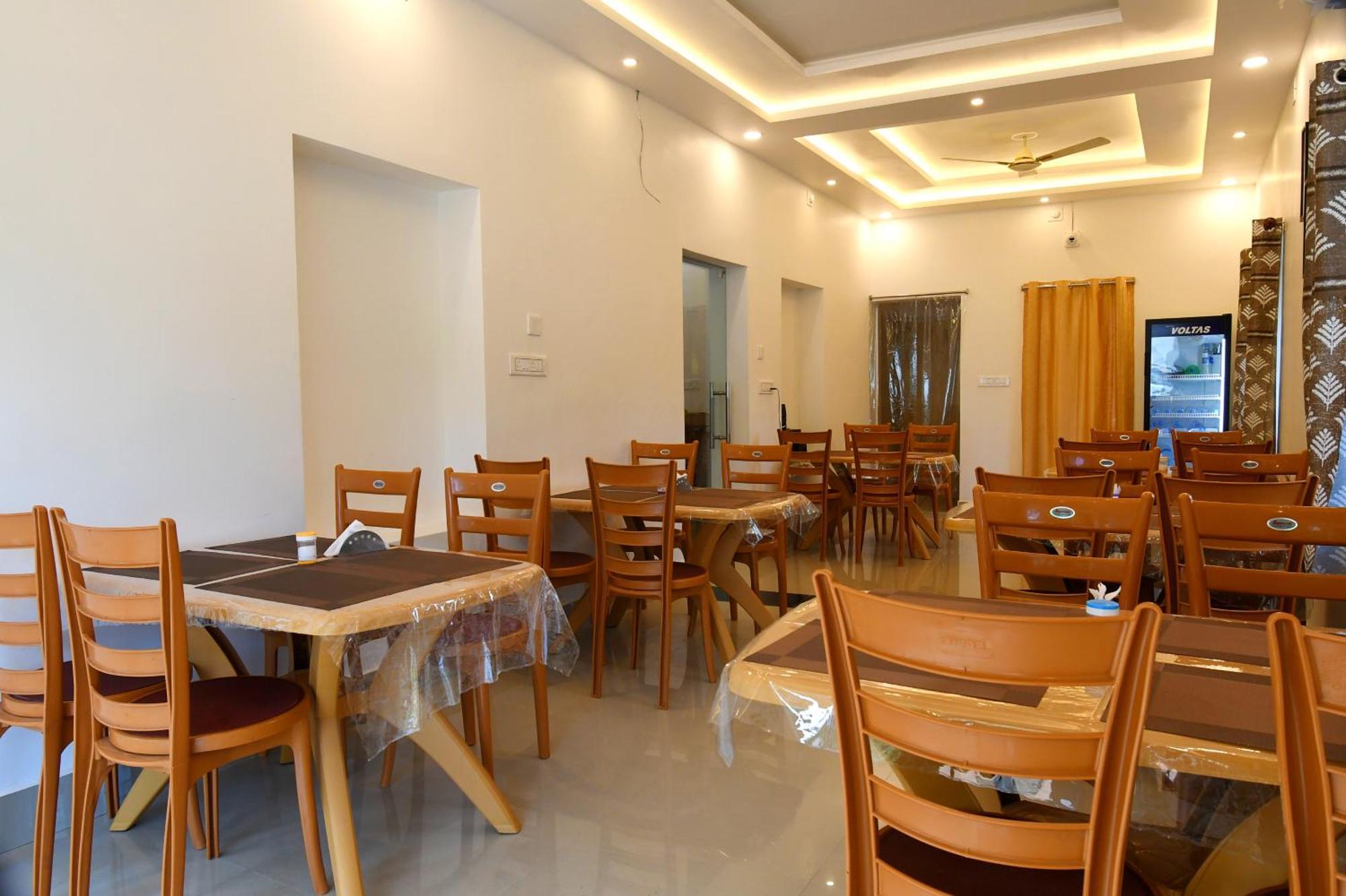 Sri Niketan Bonobitaan Hotel & Restaurant מראה חיצוני תמונה